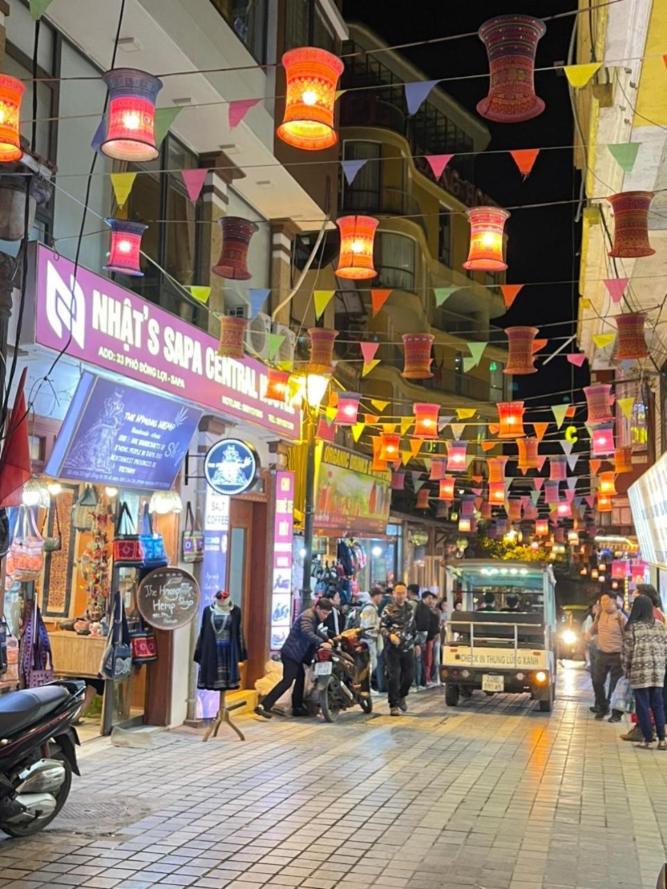 Nhat Sapa Hostel Bagian luar foto